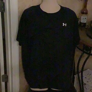 Men’s loose 2XL black under Armour tee